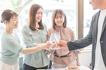 懇親会の様子