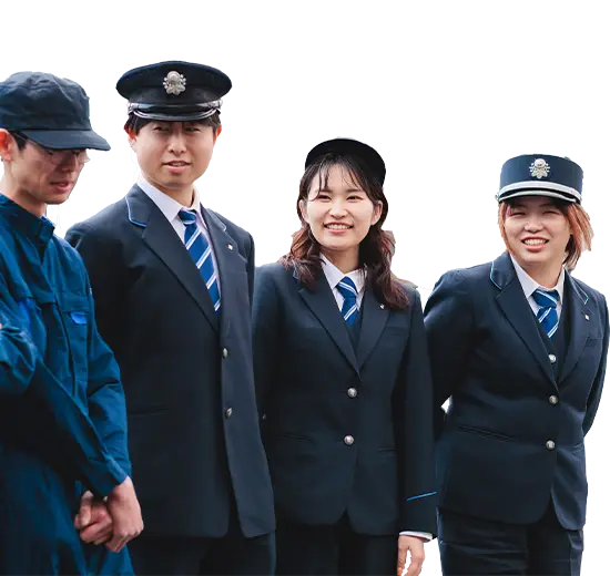 三重交通のバスが並ぶ